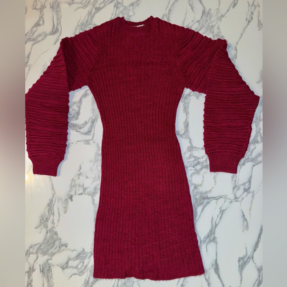 Women's knitted mini dress with big sleeves